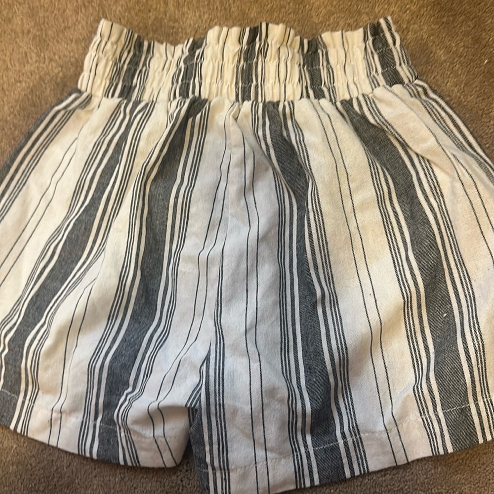 Strip waist shorts